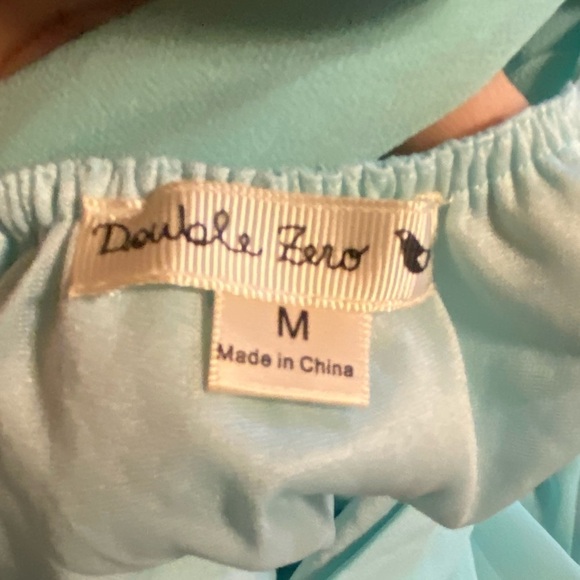 Double Zero beautiful dress size Medium - Picture 3 of 4